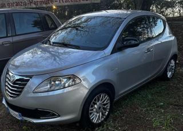 Lancia Ypsilon 1.2 69 Cv 5 Porte Gold 