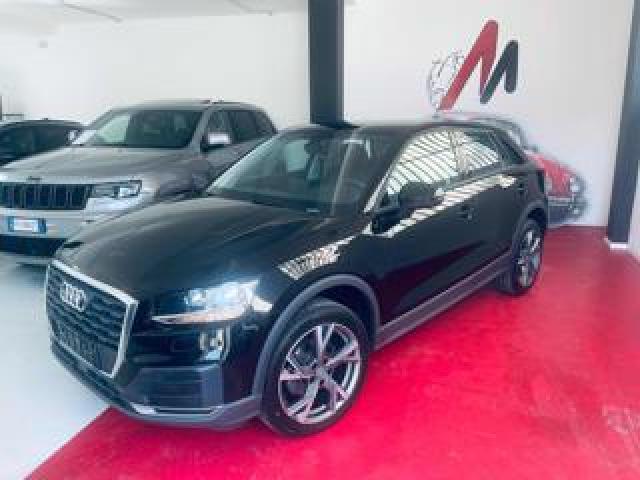 Audi Q2 35 S Tronic Business Design 