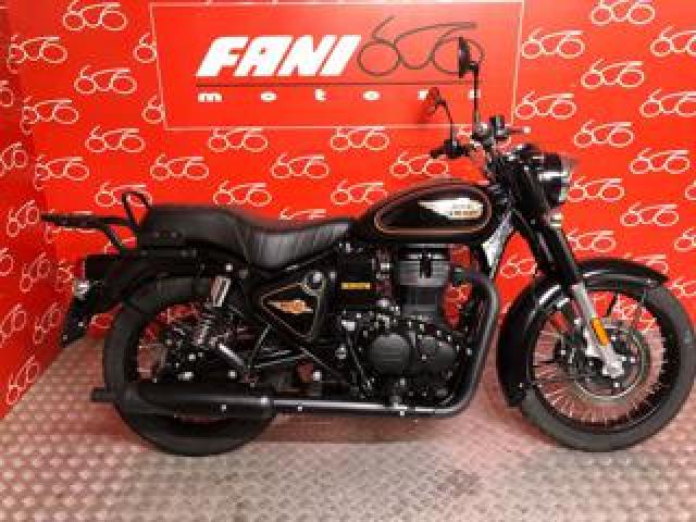 Royal Enfield Bullet 350 . 