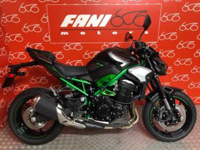 Kawasaki Z 900 . 