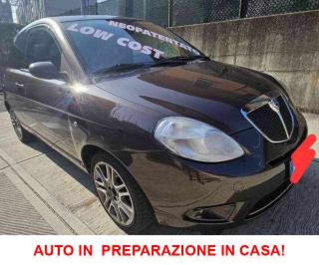 Lancia Ypsilon 1.2 Versus 