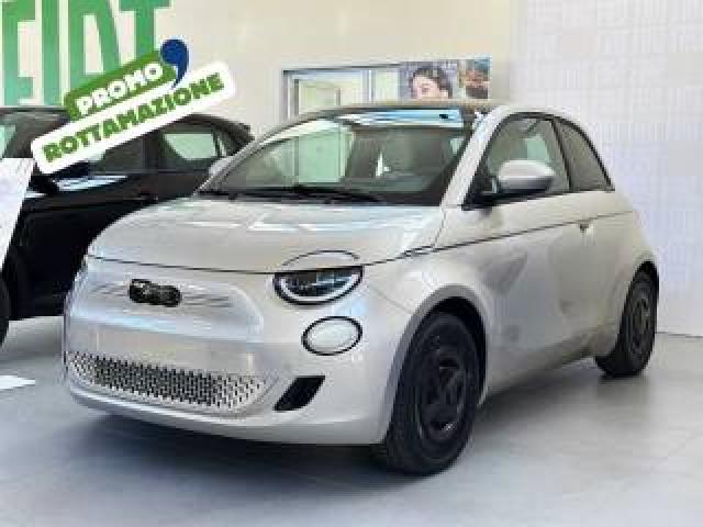 Fiat 500e Berlina 42 Kwh Giorgio Armani 
