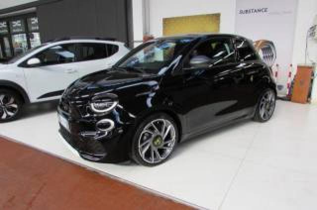 Abarth 500e Turismo 