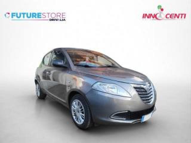 Lancia Ypsilon 1.2 69 Cv 5 Porte Gpl Ecochic Silver 