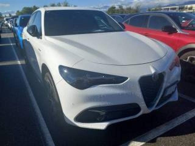 Alfa Romeo Stelvio 2.2 T Veloce Q4 210cv Auto 