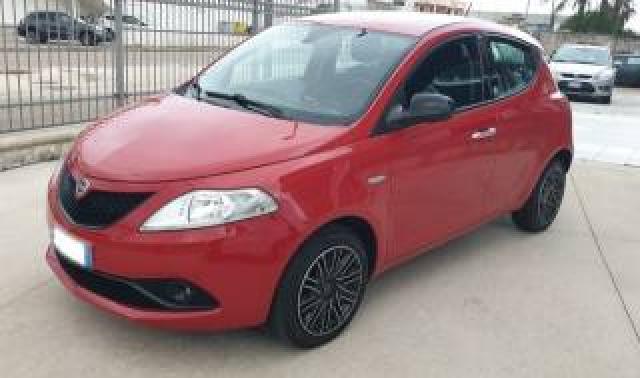 Lancia Ypsilon 1.2 69 Cv 5 Porte Gpl Ecochic Gold 