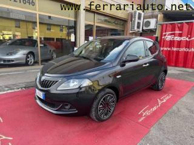 Lancia Ypsilon 1.0 Firefly 5 Porte S&s Hybrid Gold Neopatentati 