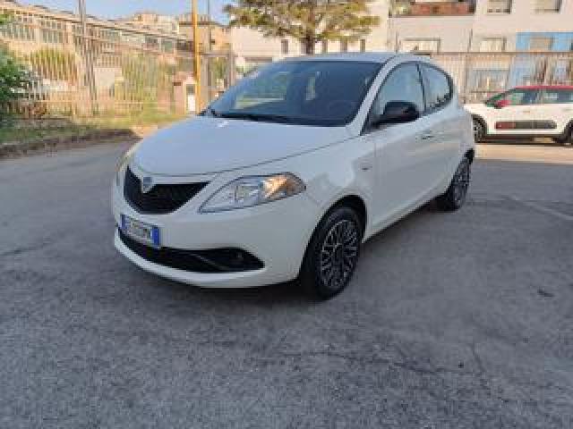 Lancia Ypsilon 1.0 Firefly 5 Porte S&s Hybrid Ecochic Gold 