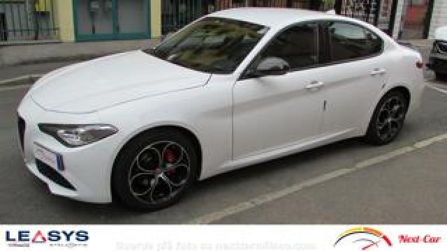 Alfa Romeo Giulia 2.0 Turbo 200 Cv At8 Business 