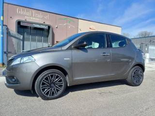 Lancia Ypsilon 1.2 69 Cv 5 Porte S&s Gold Adatta Neopatentati  