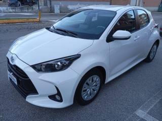 Toyota Yaris 1.0 5 Porte Trend Ok Neopatentati Prezzo Reale 