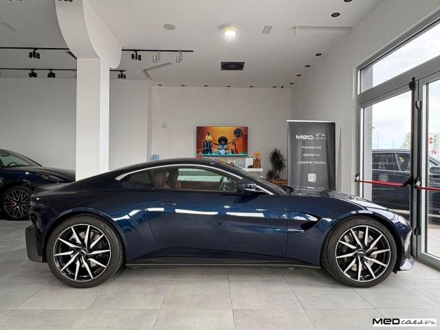 Aston Martin Vantage 