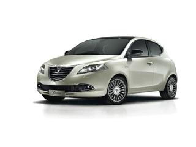 Lancia Ypsilon 1.2 69 Cv 5 Porte Silver 