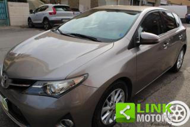 Toyota Auris 1.4 D-4d Active 