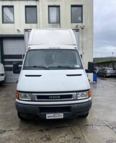 Iveco Daily 29l12 2.3 Hpi Tdi Pm Cabinato 