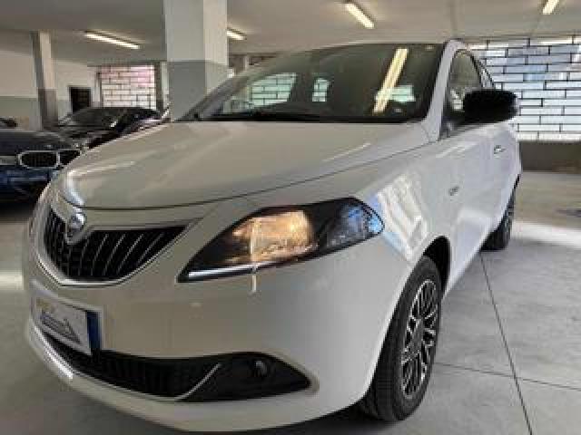 Lancia Ypsilon 1.0 Firefly 5 Porte S&s Hybrid Platino 