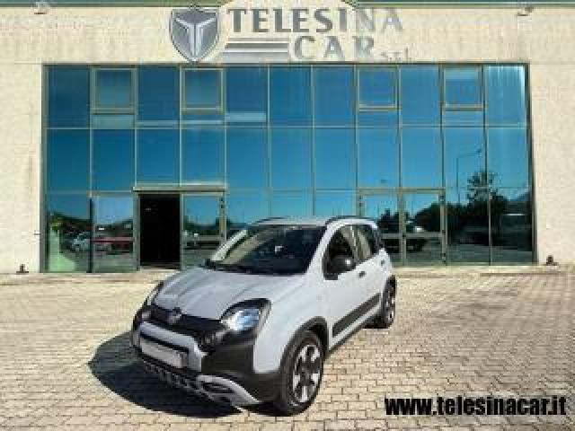 Fiat Panda Cross 1.0 Hybrid 