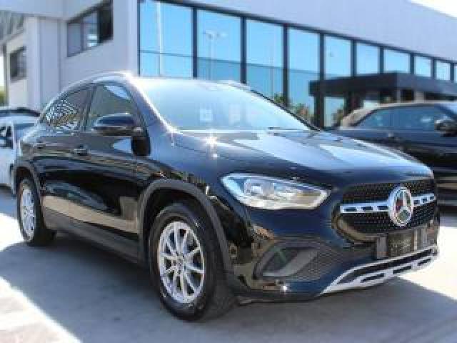 Mercedes Benz Gla 200 D Automatic Business 
