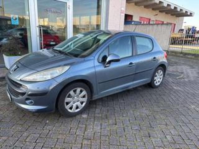 Peugeot 207 1.4 Hdi 70cv 5p. One Line 