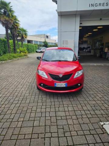 Lancia Ypsilon 1.2 69 Cv 5 Porte Gpl Ecochic 