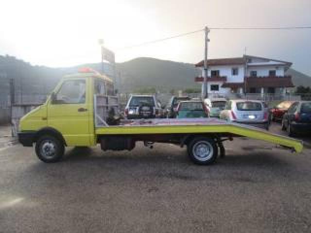 Iveco Daily 30.8 2.5 Caratrezo 