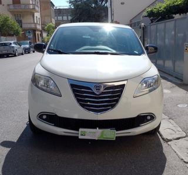 Lancia Ypsilon 1.2 69 Cv 5 Porte S&s Gold Neopatentati 