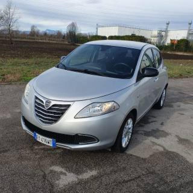 Lancia Ypsilon 1.2 69 Cv 5 Porte Gold 