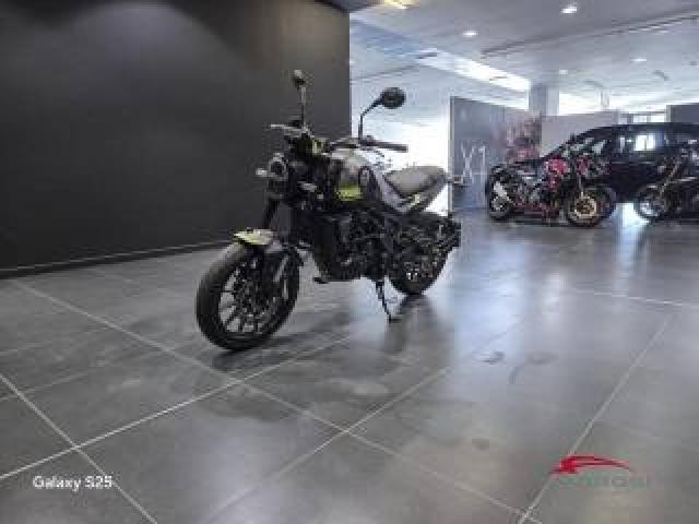 Benelli Leoncino 250 