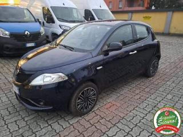 Lancia Ypsilon 1.2 69 Cv 5 Porte S&s Platinum Neopatentati 