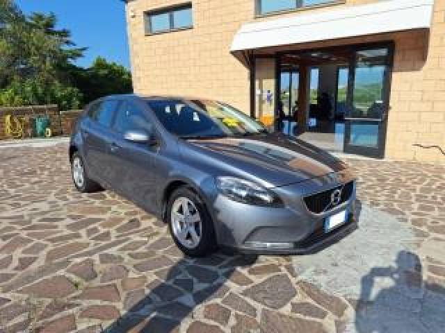 Volvo V40 D2 Momentum 