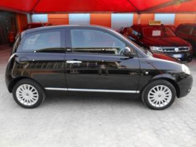 Lancia Ypsilon 1.3 Mjt 75 Cv Unyca Ok Neopatentati !!!!! 