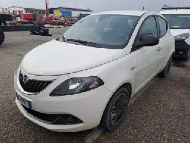 Lancia Ypsilon Neopatentati - Pochissimi Km - Ottime Condizioni 