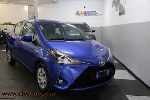 Toyota Yaris 1.5 Hybrid 5 Porte Lounge Blue 